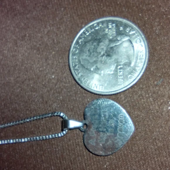 "A piece of my heart is in heaven" Necklace - Picture 11 of 12